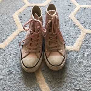Hightop pink “skate” converse